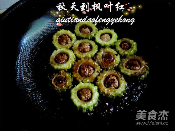 苦中作樂之苦瓜釀肉的做法-苦香味其它工藝菜譜-易網(wǎng)健康養(yǎng)生網(wǎng) 苦中作樂之苦瓜釀肉的做法-苦香味其它工藝菜譜