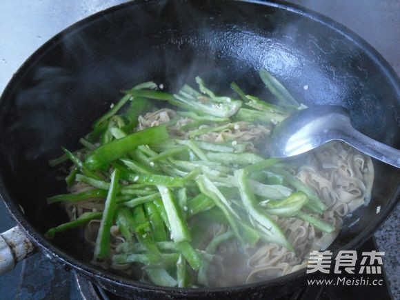 辣炒豆腐絲的做法-家常味炒菜譜