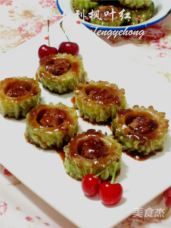 苦中作樂之苦瓜釀肉的做法-苦香味其它工藝菜譜-易網(wǎng)健康養(yǎng)生網(wǎng) 苦中作樂之苦瓜釀肉的做法-苦香味其它工藝菜譜