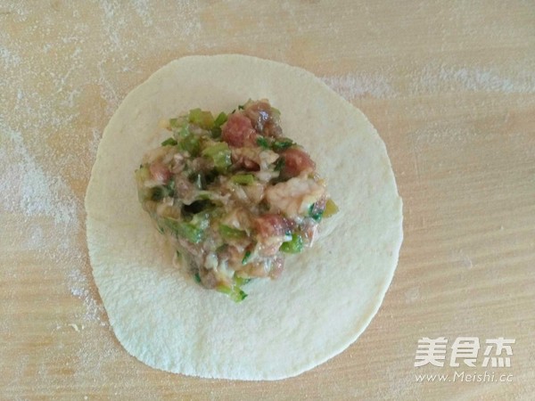 肉餡包子的做法-家常味蒸菜譜