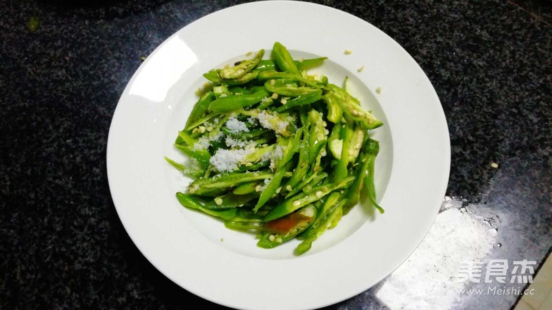 辣椒炒肉的做法-蒜香味炒菜譜