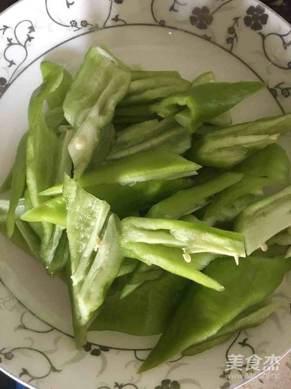 尖椒肥腸的做法-家常味炒菜譜