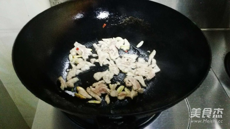 辣椒炒肉的做法-蒜香味炒菜譜