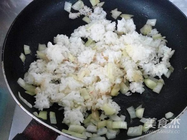 咖喱培根焗飯的做法-咖喱味烘焙菜譜