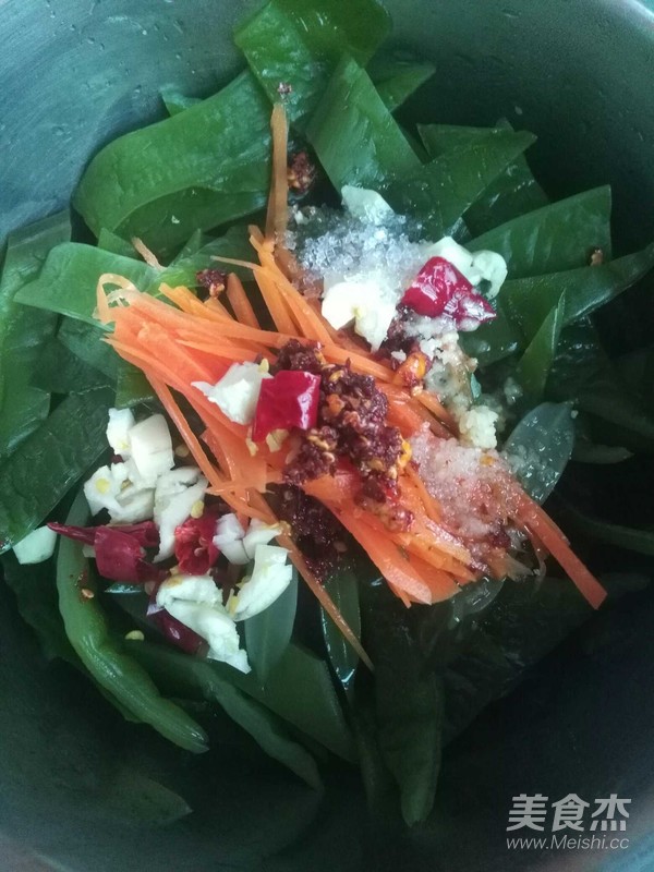 涼拌裙帶菜的做法-酸辣味拌菜譜-易網(wǎng)健康養(yǎng)生網(wǎng) 涼拌裙帶菜的做法-酸辣味拌菜譜