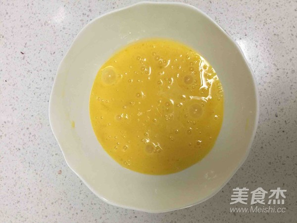 香椿蒸雞蛋的做法-咸鮮味蒸菜譜-易網健康養生網 香椿蒸雞蛋的做法-咸鮮味蒸菜譜