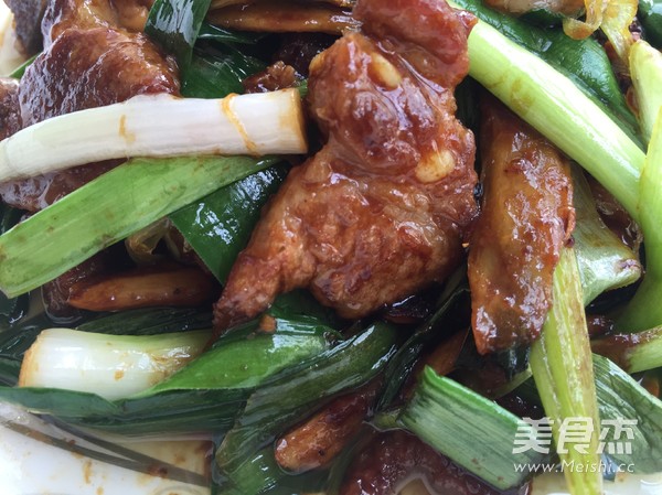 蒜苗炒排骨的做法-家常味炒菜譜