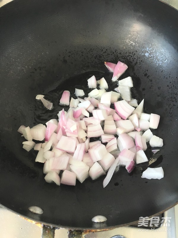 五彩繽紛咖喱牛肉的做法-咖喱味炒菜譜