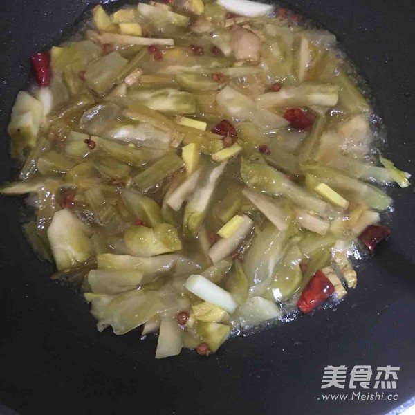 酸菜魚的做法-咸鮮味燒菜譜