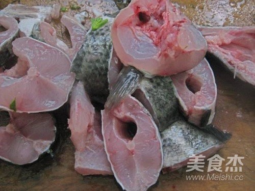 用潮白黑魚做韓國辣魚湯的做法-香辣味煮菜譜