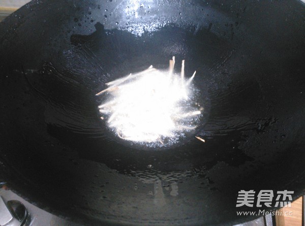 仔姜肉絲的做法-家常味炒菜譜