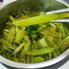 蒸芹菜的做法-咸鮮味蒸菜譜