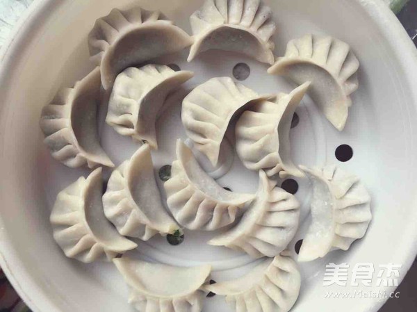 餃子的做法-咸鮮味蒸菜譜-易網健康養生網 餃子的做法-咸鮮味蒸菜譜