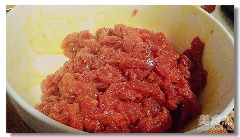 芹菜炒牛肉的做法-家常味炒菜譜