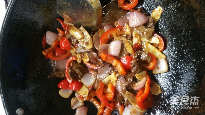 紅椒炒豬肝的做法-家常味炒菜譜