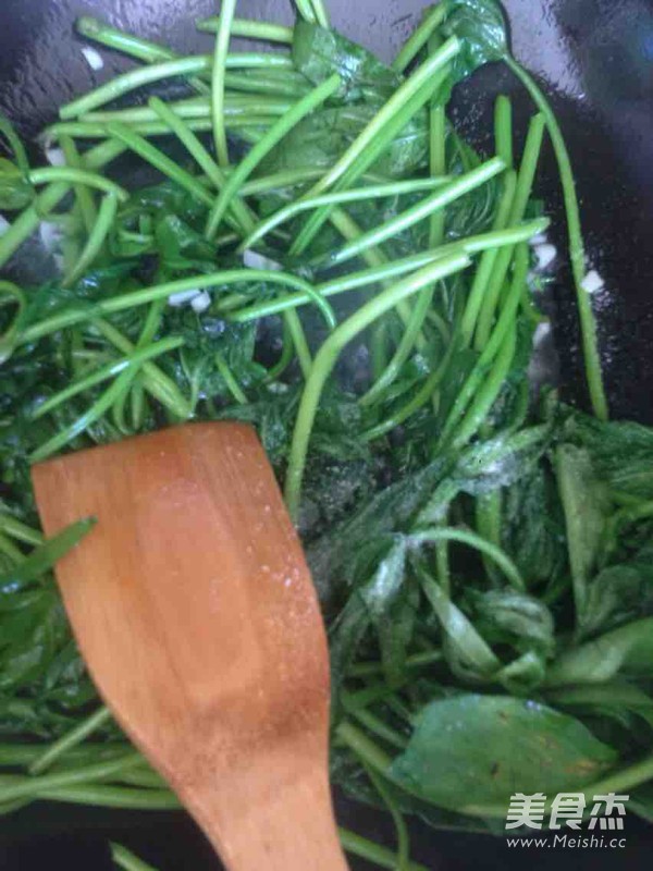 清炒番薯葉的做法-家常味炒菜譜-易網(wǎng)健康養(yǎng)生網(wǎng) 清炒番薯葉的做法-家常味炒菜譜