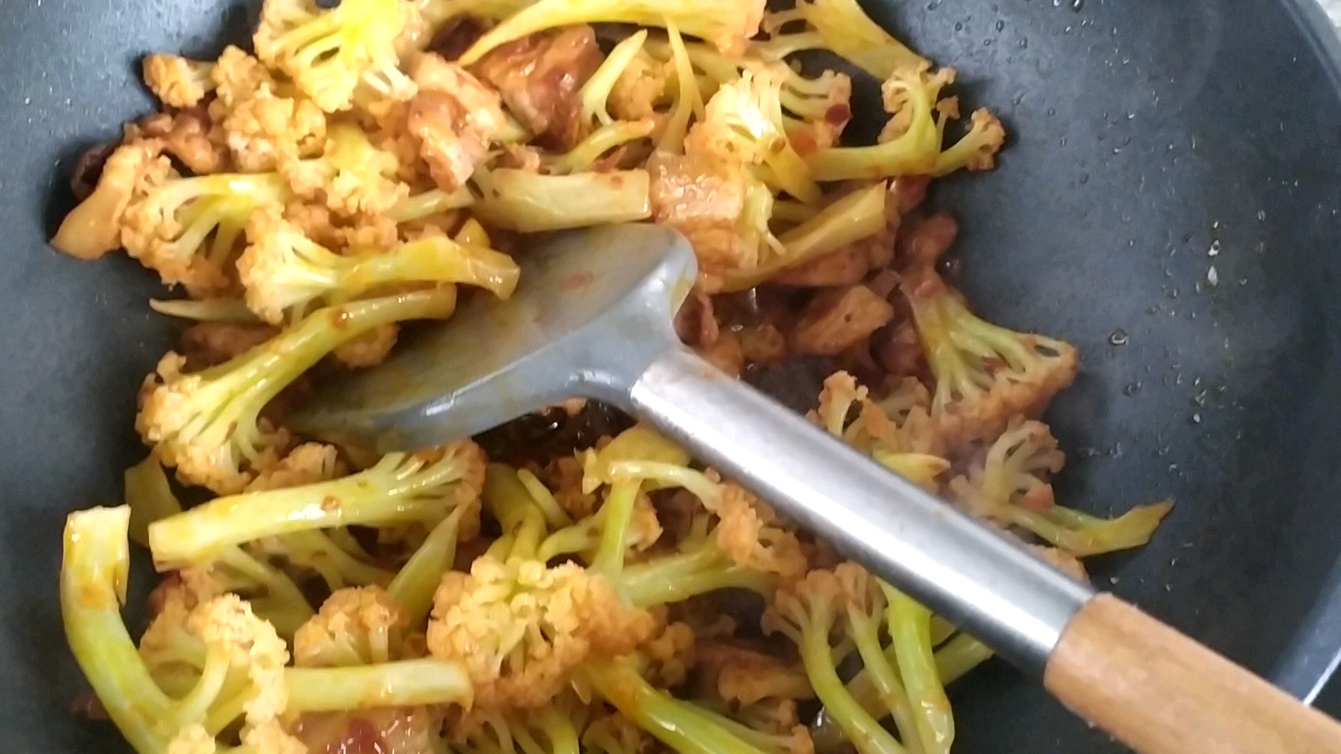 干鍋花菜的做法-香辣味燒菜譜-易網健康養生網 干鍋花菜的做法-香辣味燒菜譜