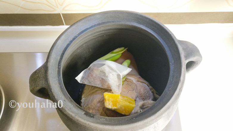 東坡發財肘子的做法-家常味燉菜譜