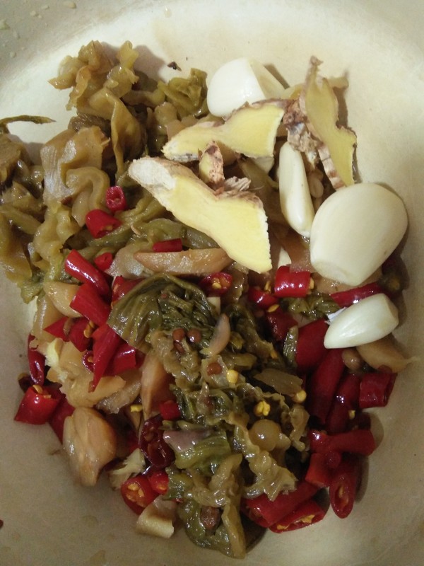 新鮮豌豆燒鴨子的做法-咸鮮味燒菜譜