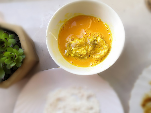 炸雞翅的做法-家常味炸菜譜-易網健康養生網 炸雞翅的做法-家常味炸菜譜