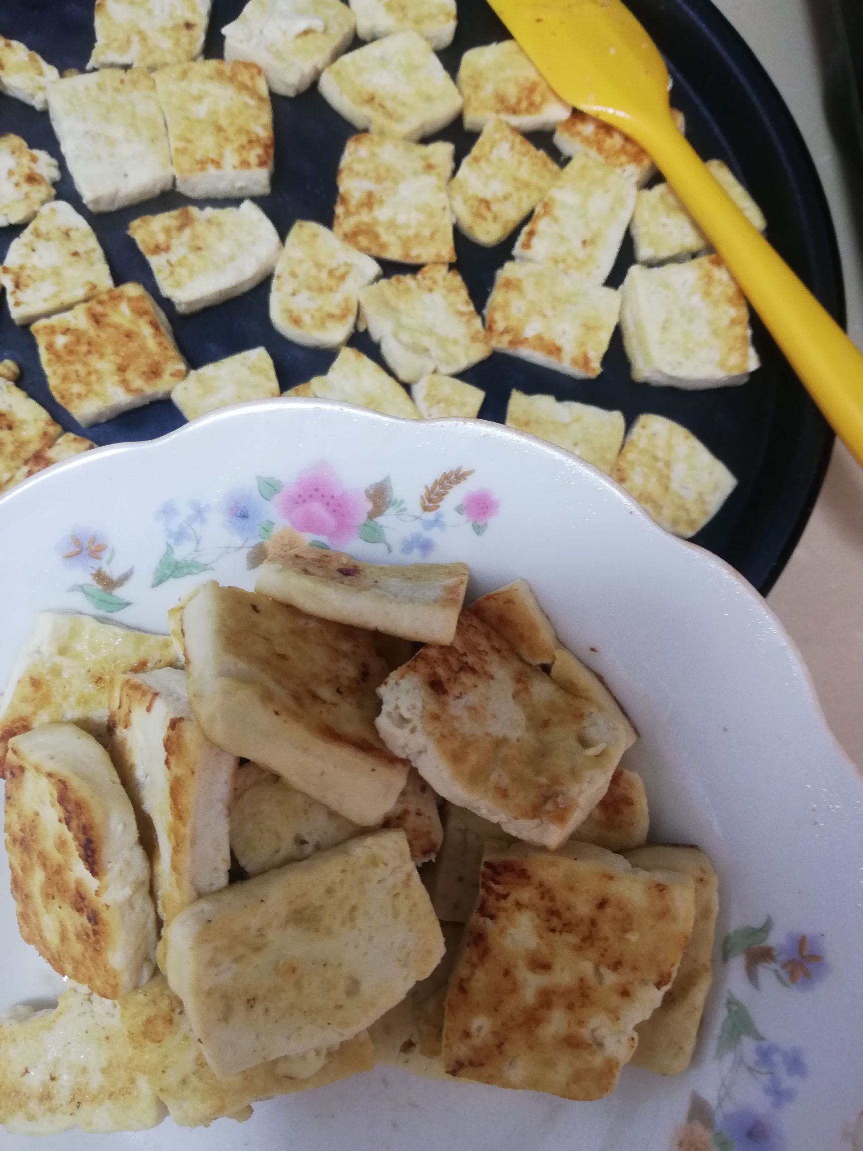 豬血豆腐菜心的做法-家常味煮菜譜-易網<a href=http://www.gyfww.com/ target=_blank class=infotextkey>健康養生</a>網 豬血豆腐菜心的做法-家常味煮菜譜