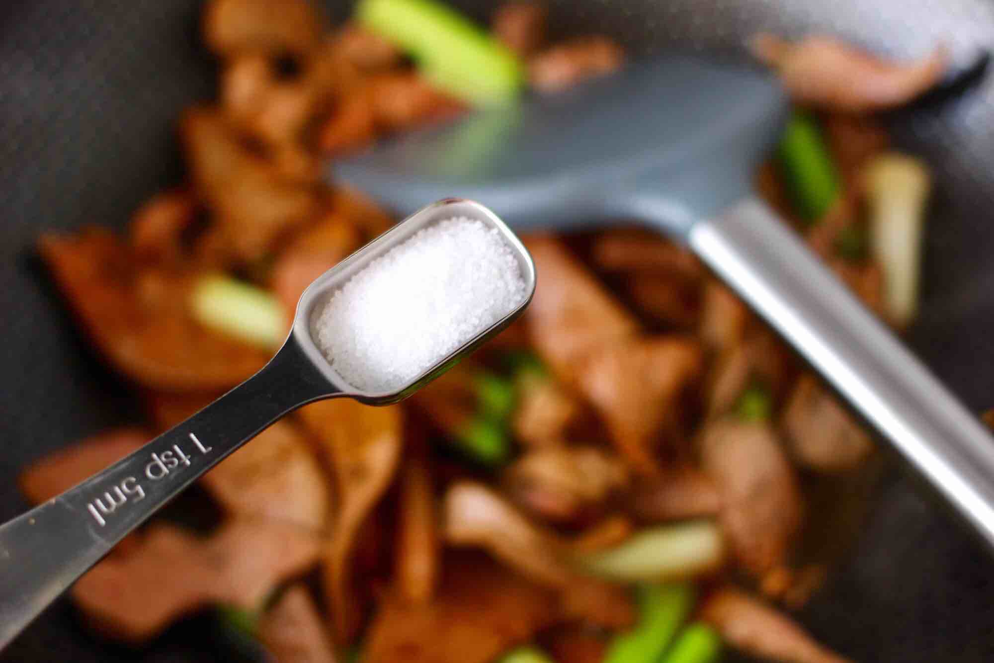 蒜苗爆肝尖的做法-蒜香味爆菜譜