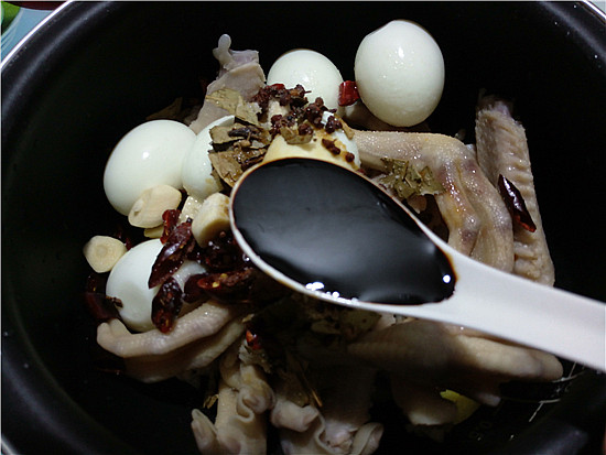 鹵鴨掌鴨翅的做法-五香味鹵菜譜