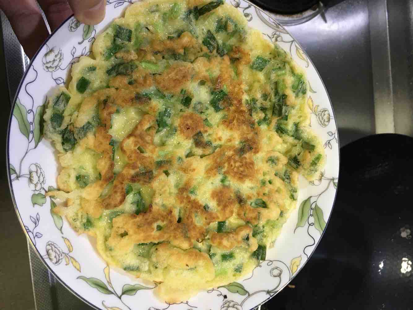 韭菜雞蛋餅的做法-咸鮮味煎菜譜