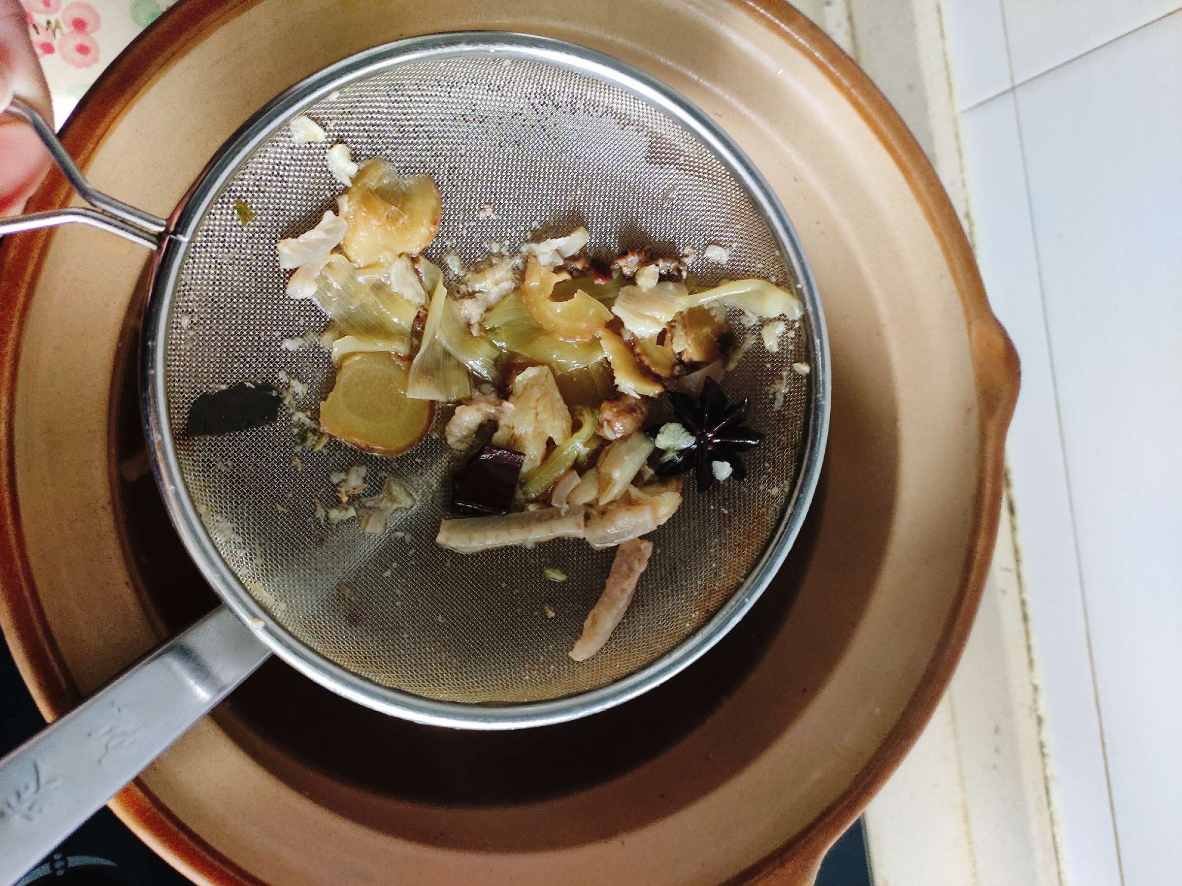 自制皮凍的做法-咸鮮味煮菜譜