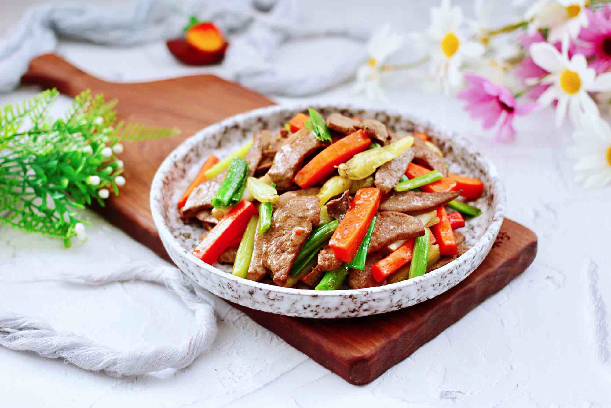 蒜苗爆肝尖的做法-蒜香味爆菜譜