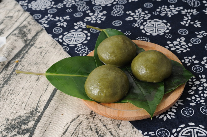 網紅咸蛋黃肉松青團的做法-咸鮮味蒸菜譜