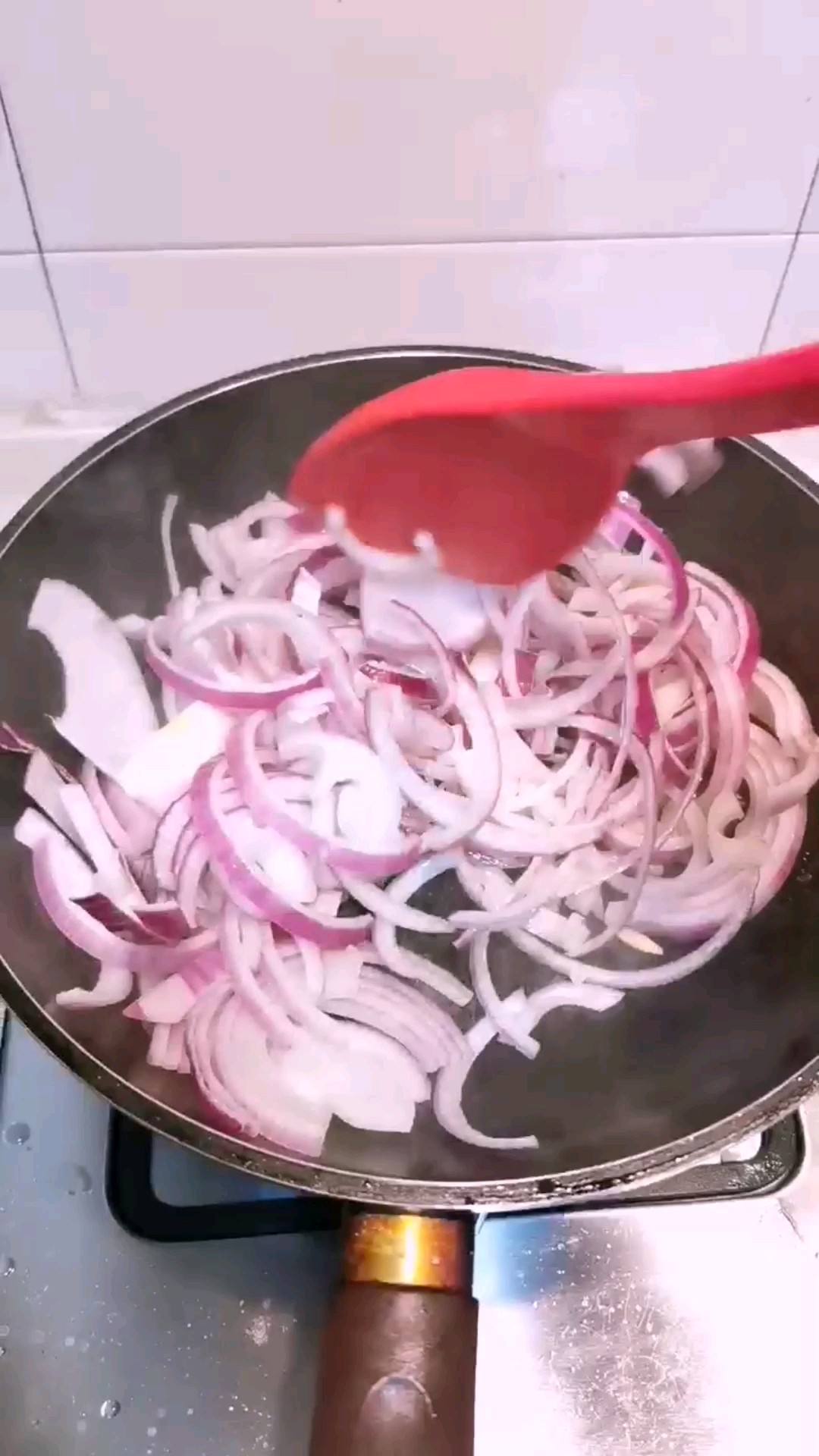 洋蔥炒肥牛的做法-家常味炒菜譜