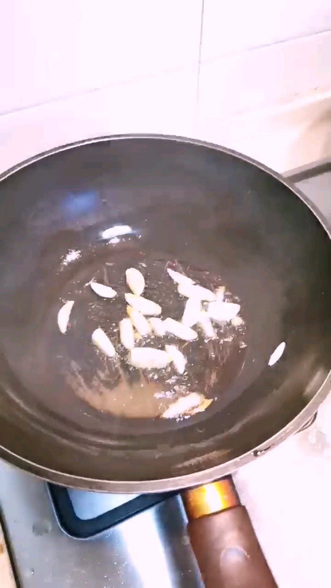 洋蔥炒肥牛的做法-家常味炒菜譜