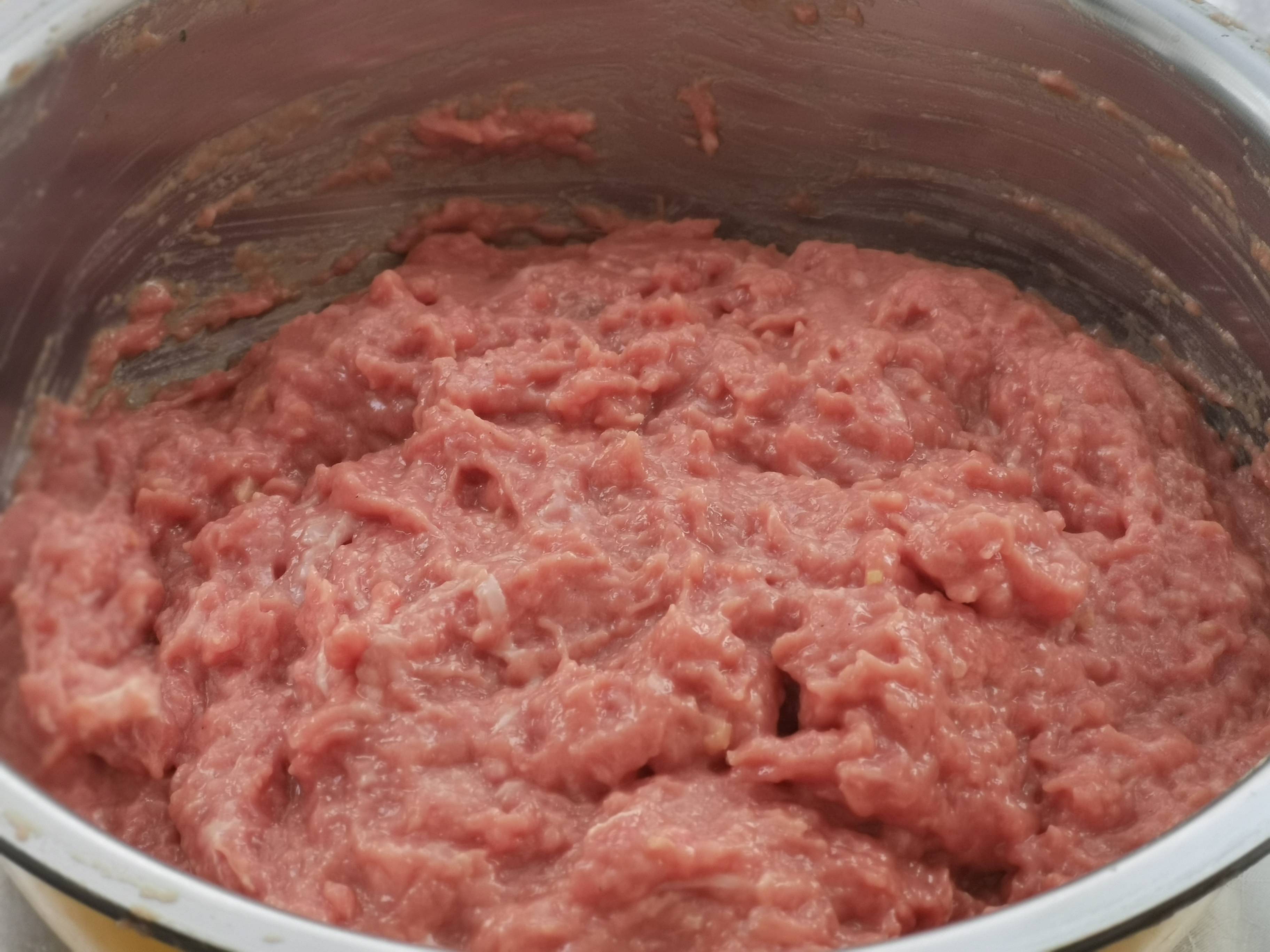 手工牛肉丸的做法-家常味煮菜譜