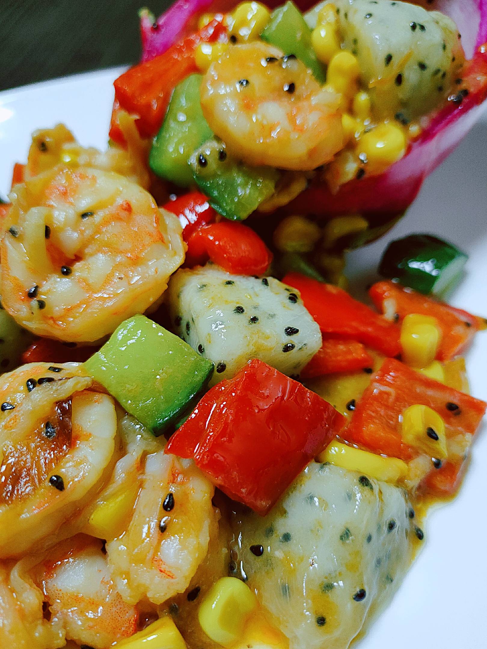 五彩繽紛火龍果的做法-果味炒菜譜