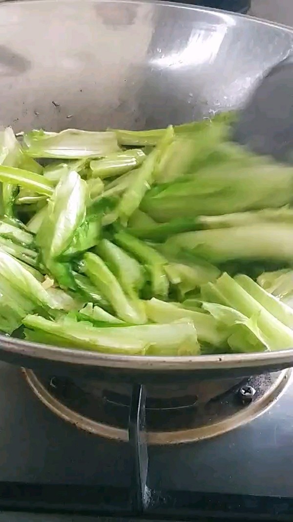 魚罐頭炒油麥菜的做法-咸鮮味炒菜譜