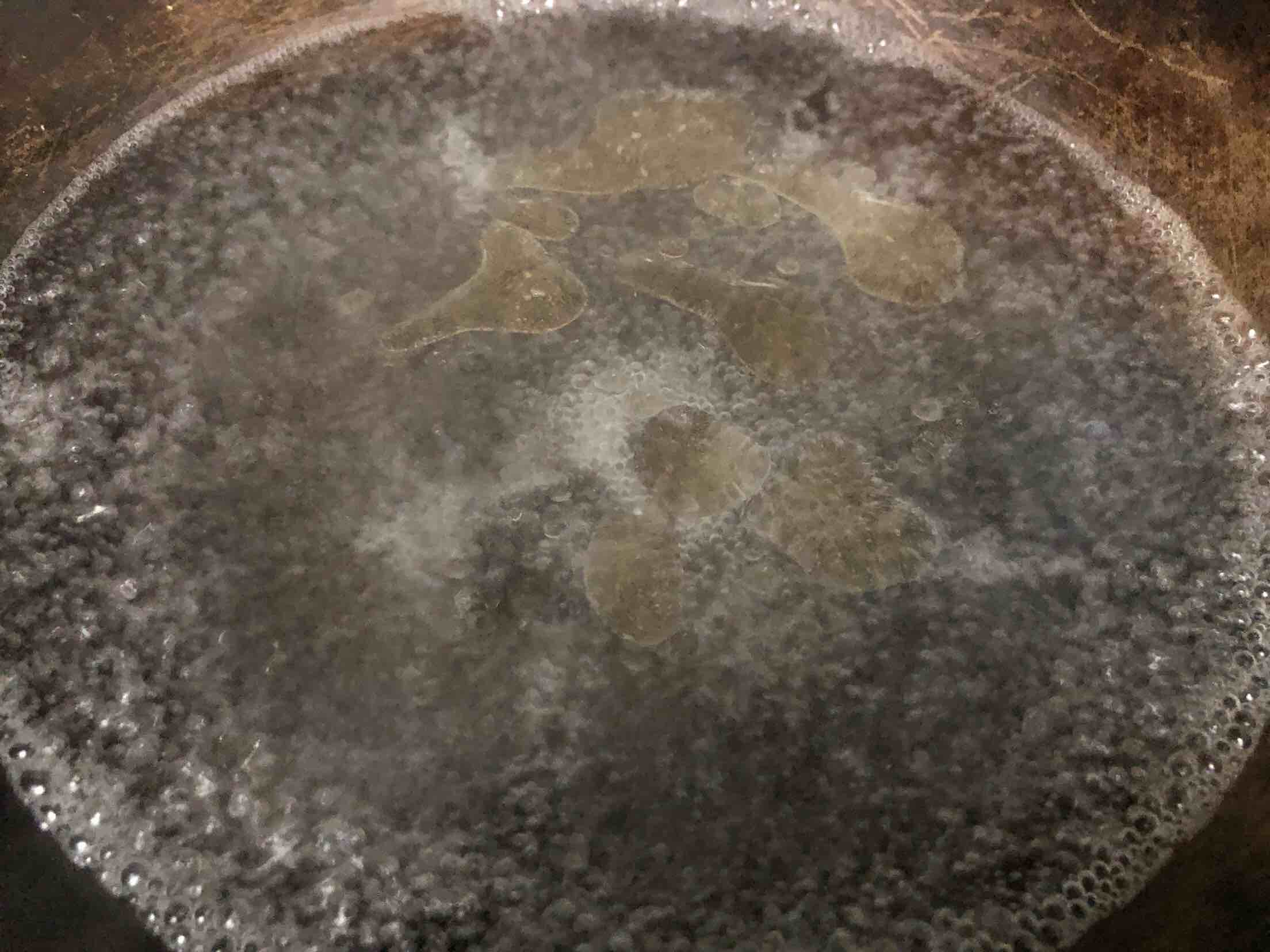 涼拌蒜薹的做法-家常味拌菜譜-易網健康養生網 涼拌蒜薹的做法-家常味拌菜譜