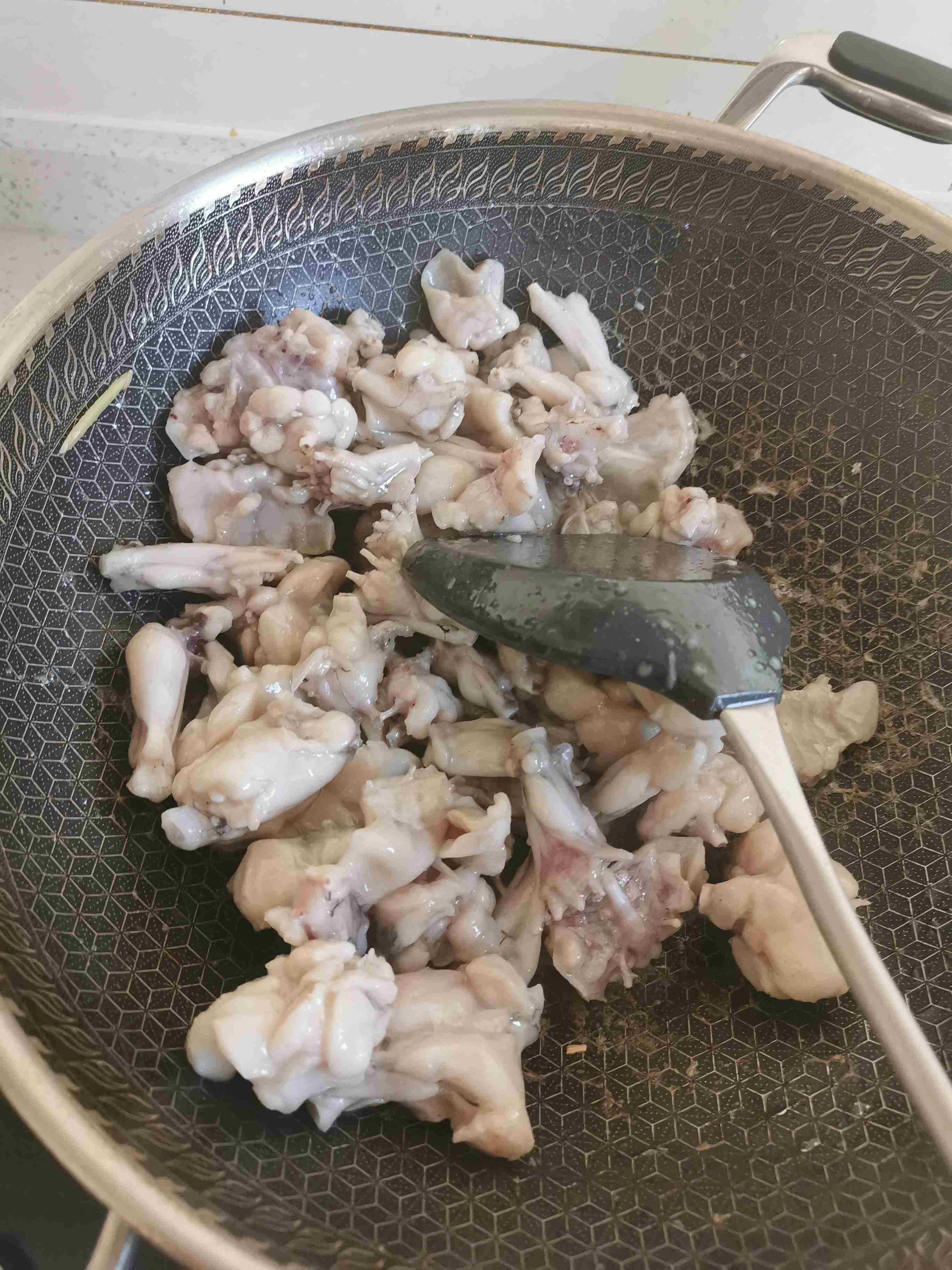 泡椒牛蛙的做法-椒麻味燒菜譜