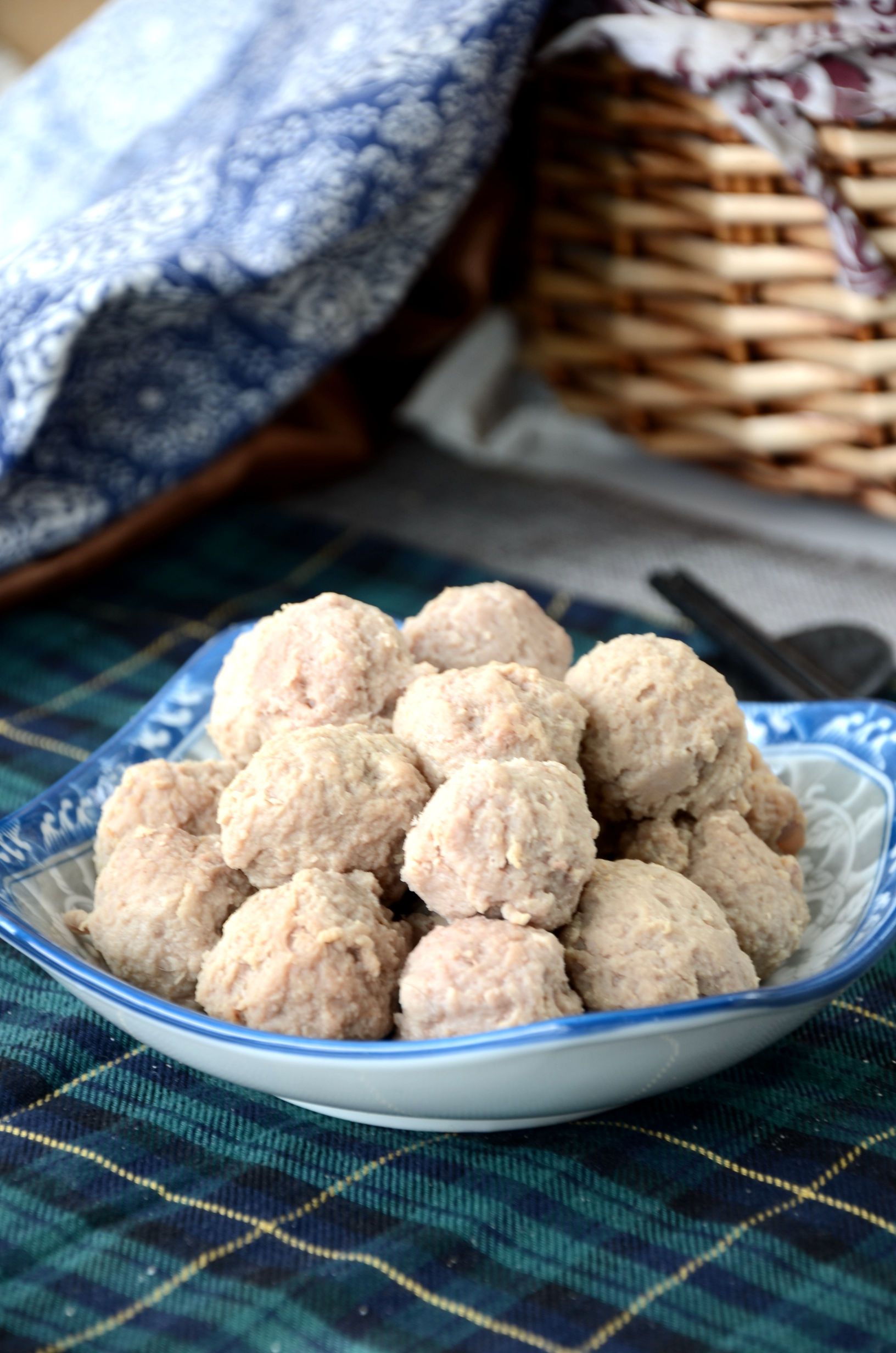 手工牛肉丸的做法-家常味煮菜譜