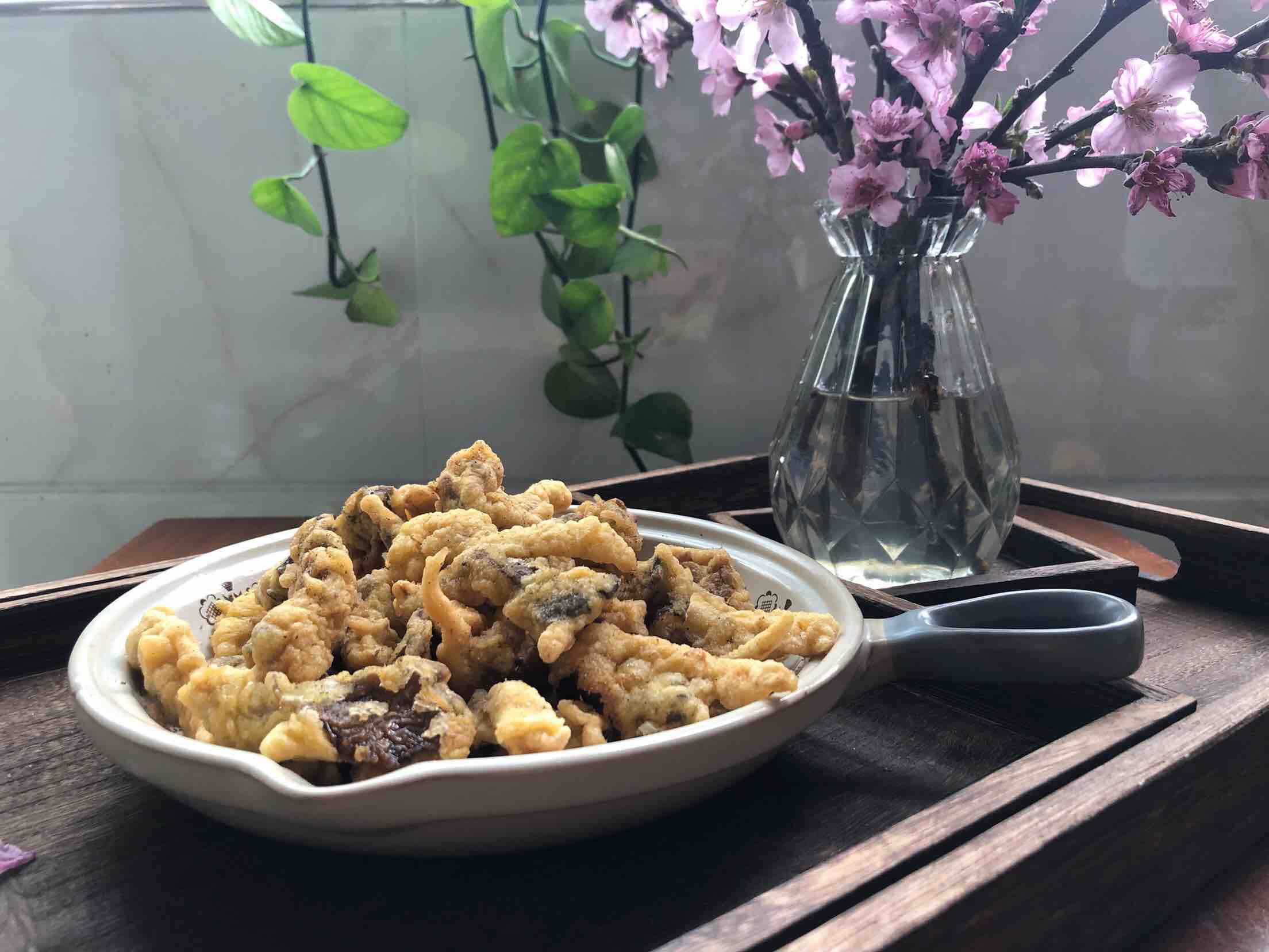 椒鹽平菇的做法-家常味炸菜譜