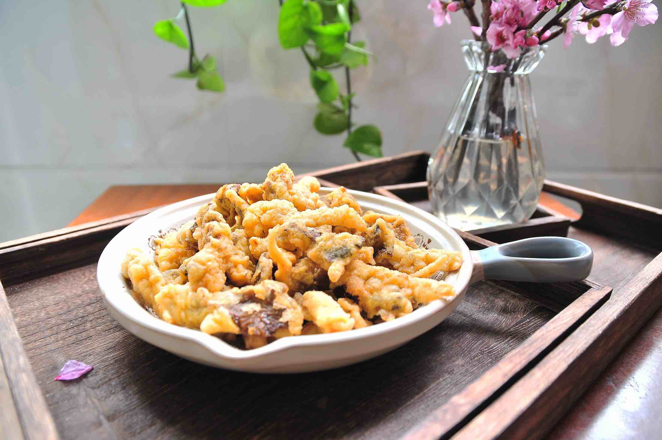 椒鹽平菇的做法-家常味炸菜譜