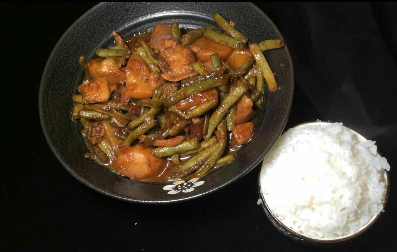 五花肉燒豆角土豆的做法-咸鮮味燉菜譜