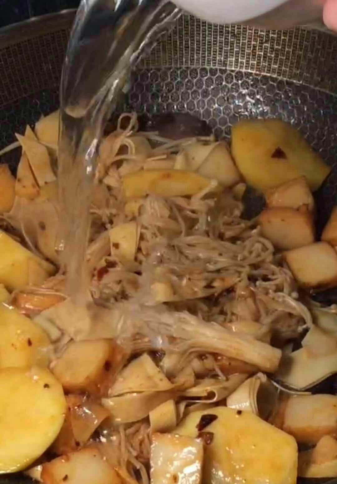 川式亂燉的做法-麻辣味燉菜譜