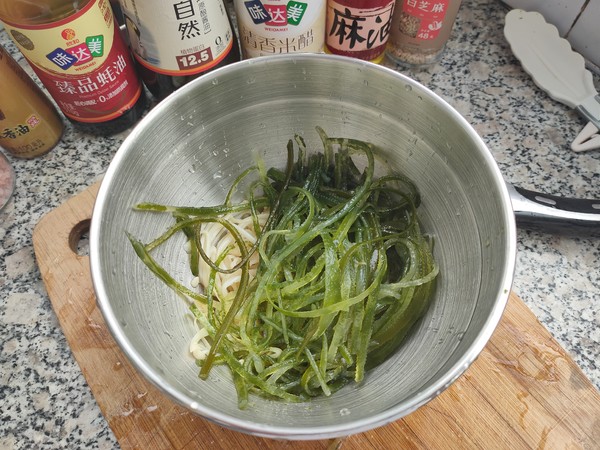 金針菇拌海帶絲的做法-咸鮮味拌菜譜-易網健康養生網 金針菇拌海帶絲的做法-咸鮮味拌菜譜