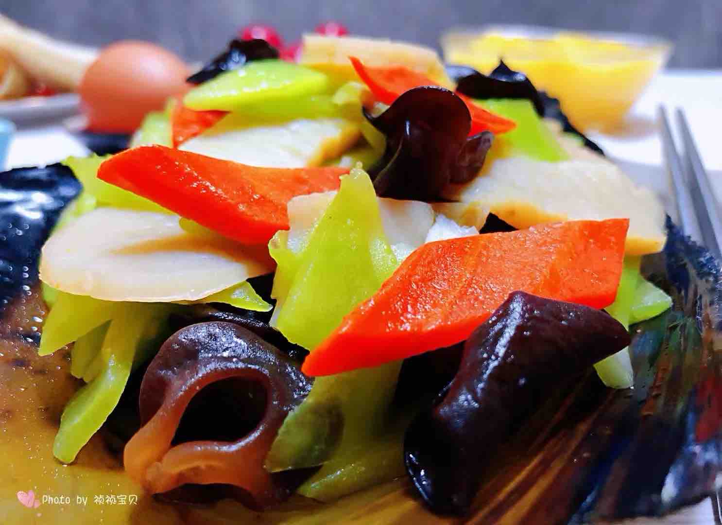 帶子炒萵筍胡蘿卜木耳的做法-咸鮮味炒菜譜