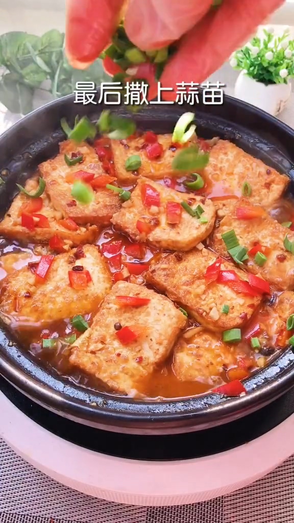 白菜燉豆腐的做法-家常味炒菜譜-易網健康養生網 白菜燉豆腐的做法-家常味炒菜譜