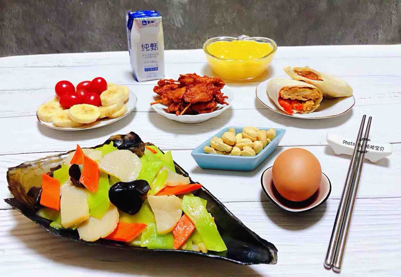 帶子炒萵筍胡蘿卜木耳的做法-咸鮮味炒菜譜