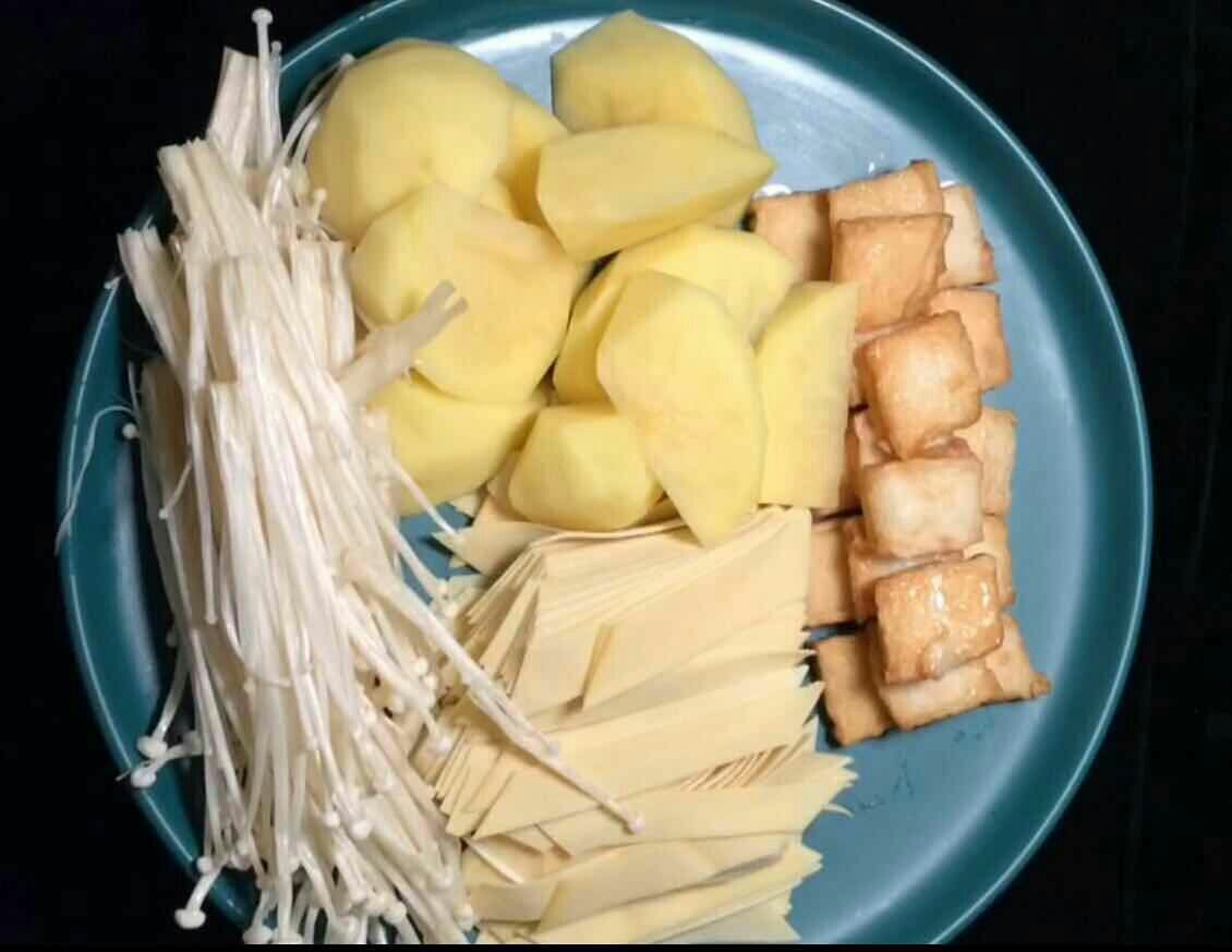 川式亂燉的做法-麻辣味燉菜譜