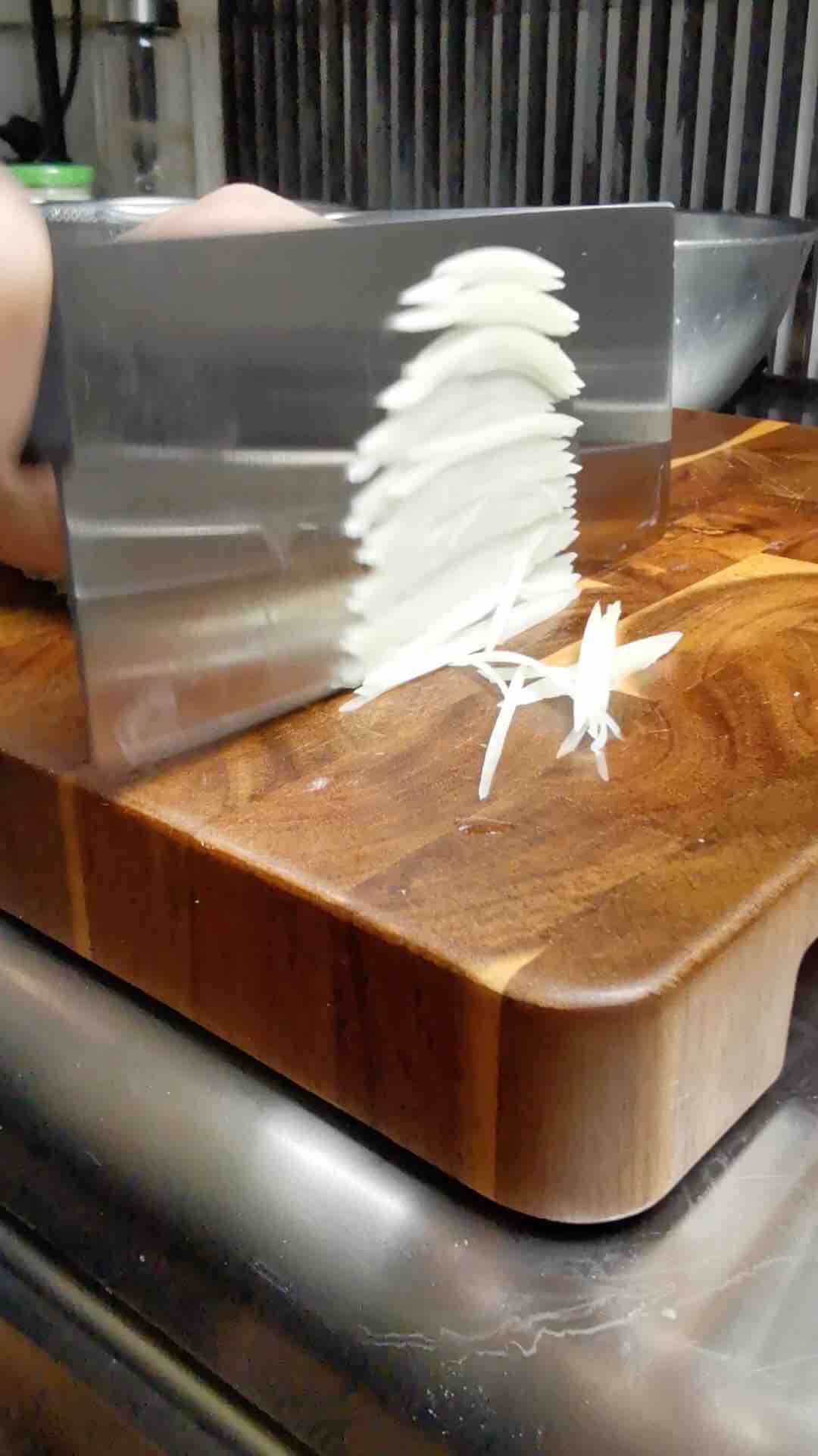 土豆絲成就了“金絲鳳尾蝦”的做法-咸鮮味炸菜譜