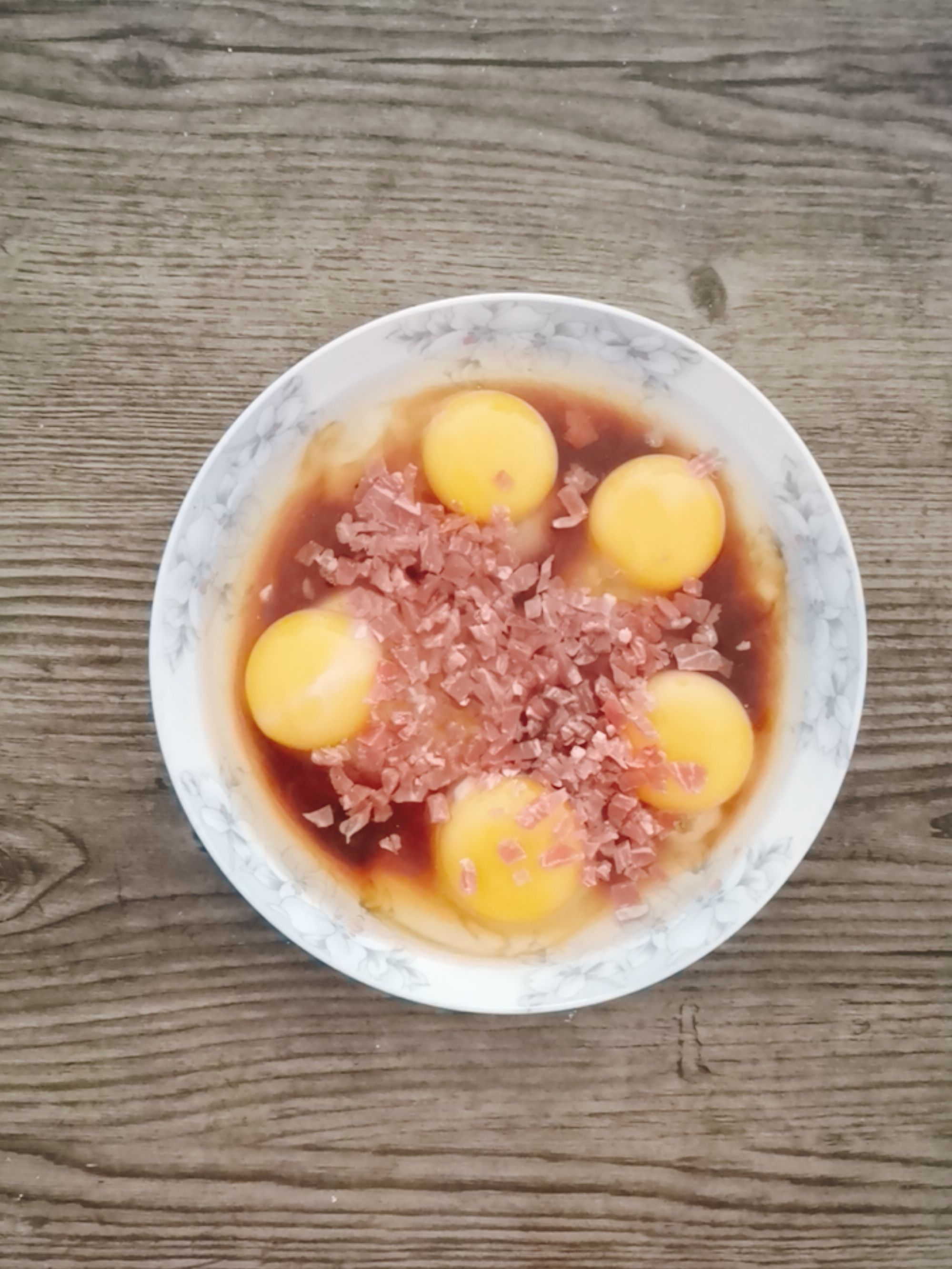 火腿窩蛋的做法-咸鮮味蒸菜譜